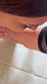 Gerçek zamanlı itaatkar eğitimi. Prenses lola lola lu'yu aşağılıyor, şaplak atıyor, gırtlağına kadar takma, ve hogtied hd