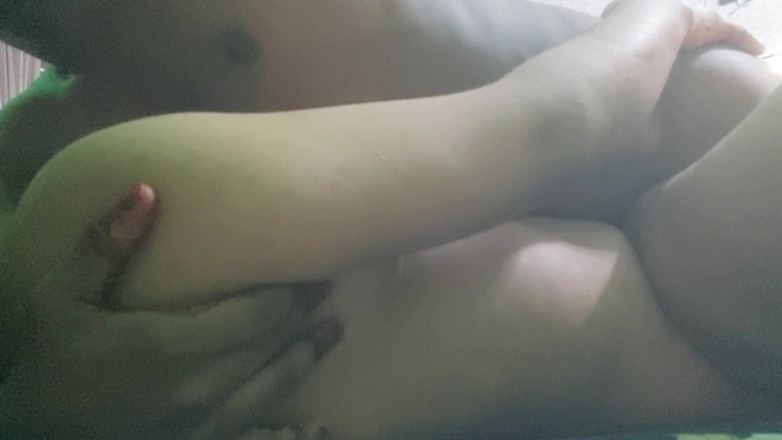 bdboygirl69: Awek kampung mengongkek pepek ketat dengan ketat. Kongkek keras sebenar...