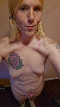 Chubby Trans Girl Bouncing up and Down