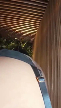 ฉันคัพดารา Gravure ออกไปหมดในห้องวีไอพีสุดหรู หน้าอกใหญ่ของเธอเด้งผ่านน้ําเงี่ยนไหลเยิ้มขี่ควยอย่างดุเดือด