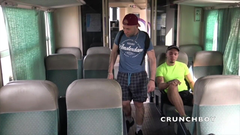 Sex humiliation with french lads: Umilire sexuală fără prezervativ în tren!