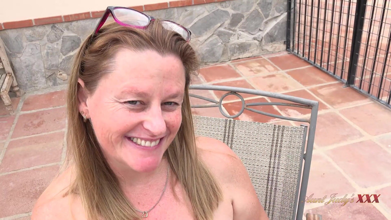 Aunt Judy's XXX: AuntJudysXXX - La Agente Inmobiliaria Tetona MILF De 47 años Marie Cierra...