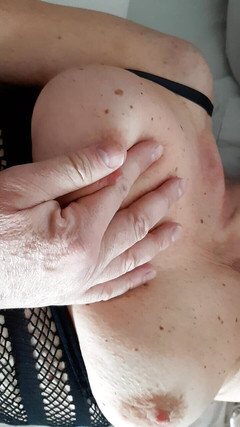 LouandChou: Sextoy y mi polla en su coño