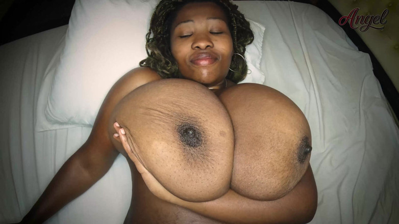 Angel Big B: Masaje Con Aceite Y Deseos Prohibidos