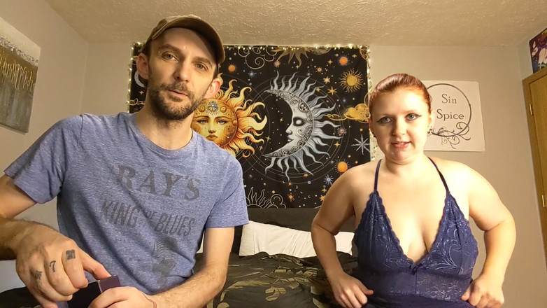 Sin Spice by Sophia Sinclair and Jasper Spice: 6 palcový silikonový fantasy dildo s rozbalováním sací kalhotkou a...