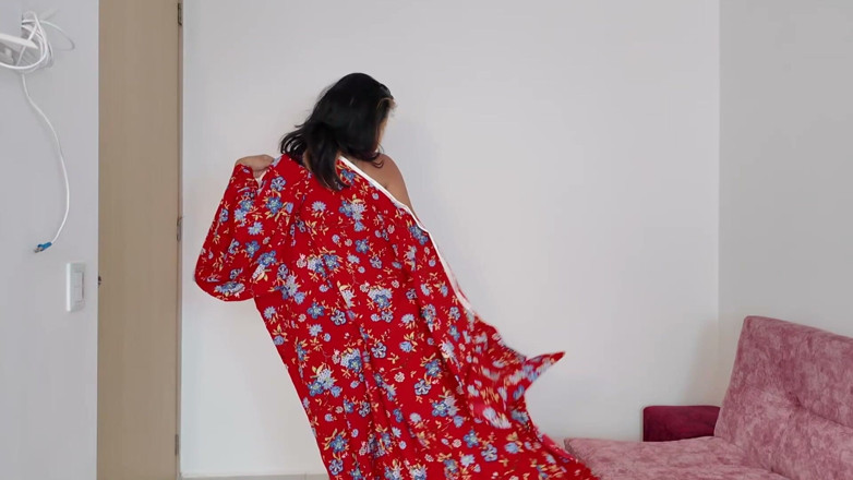 Mhara Hills: Sexy Geisha Does Striptease