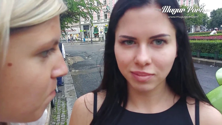 Mugur's World: Gina Gerson and Cassie Fire Backstage Moments