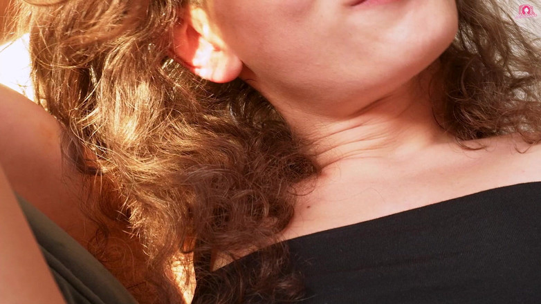 Medi Voi: Bahkan lebih dekat ke penisku