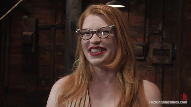Fucking Machines by Kink: Non toccare quel pulsante - madison young