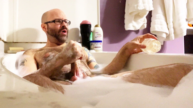 Hairy Wolfe: Rub a Dub Dub a Handsome Hairy Horny Stepdaddy in...