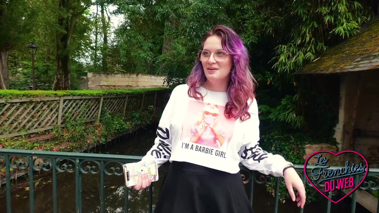 The Frenchies of the web: Malicia, ein williges junges luder mit vielen frechen ideen