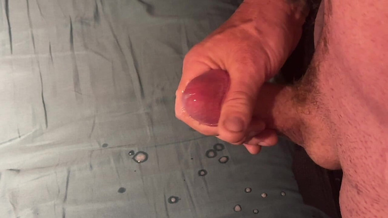 Tatted Daddy: Masturbace výstřik