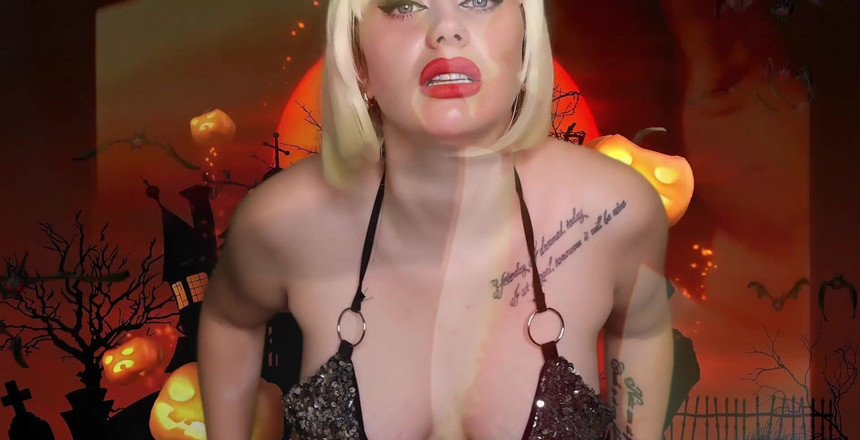 Goddess Misha Goldy: Ти думаєш про член, правда? Ти така трахана маленька повія, маленька фаго, яка не може перестати дрочити на мене