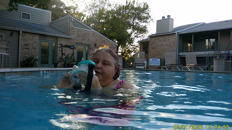 BBW nurse Vicki adventures with friends: Som Under Water Fun with You Sexy Big Beauty Nurse...