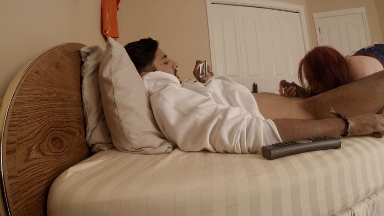 Little CreamSoda Productions: 若いディックを吸うフルフィギュア熟女チェリーパート1