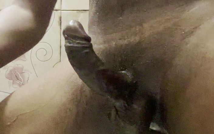 Hacker Boy: 热辣的印度大鸡巴在淋浴时很难操他的女朋友