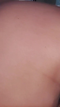 BBW masturbuje się pieska aż do cumming ..