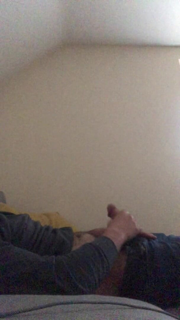 Irish34: Sendirian dan ngocok kontol sange