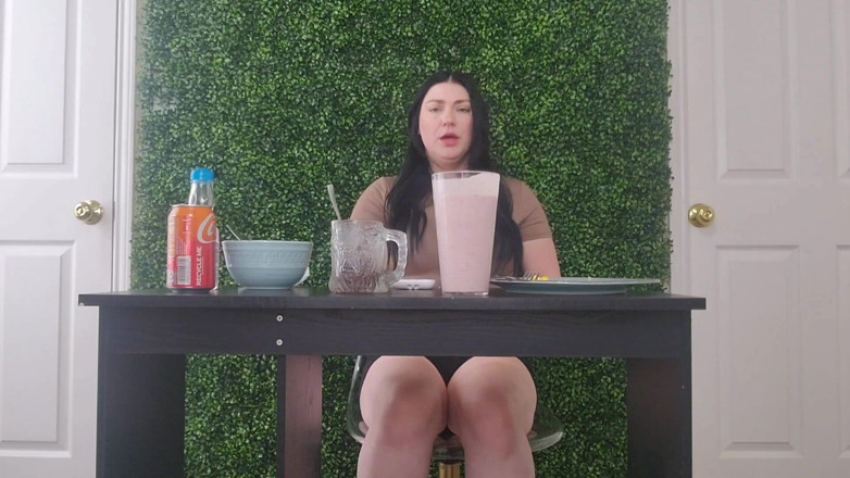Julia Ryan: Gfe Mukbang ตดและระเบิด