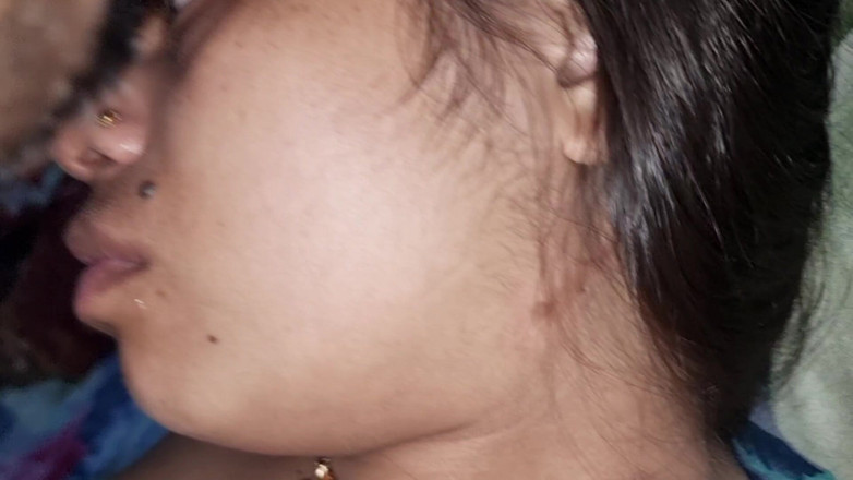 bdboygirl69: Memek beblut cewek ini dientot habis-habisan sampai matanya menerang keenakan