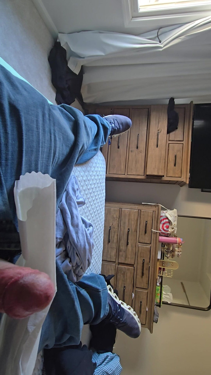 Takepad: Sexy macia asiática enorme durante a noite maxi-pad acariciando