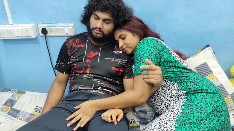 Vaigavarun Feet romance: Hand Job Romance of Indian Mallu Couple