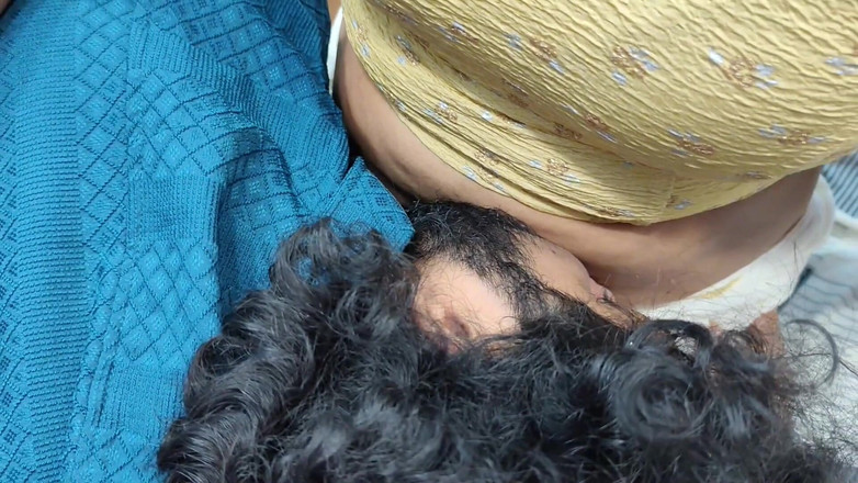 Vaigavarun45: Coppia arrapante prima notte romanticismo