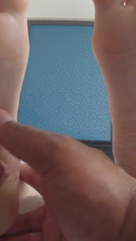 Footjob e sborrata con kinky Feetures