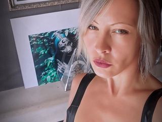 DeesseJulia: Me, Latex Outfit, Sun - Mistress Julia