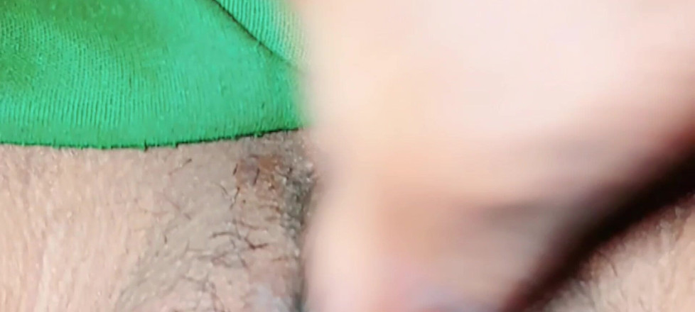 Renudbf: 当我的朋友女朋友出去印度热辣青少年性爱时，我操了他！真正的粗暴性爱