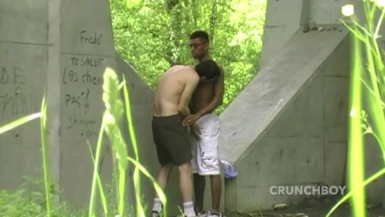 Jess ROYAN and his friends: 192 Seyx Murzynka Twink zerżnięta na zewnątrz exhib przez piłkarza