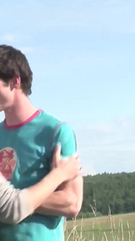 Vidéo exclusive sans capote : baise intense en plein air entre des mecs sexy et sexy