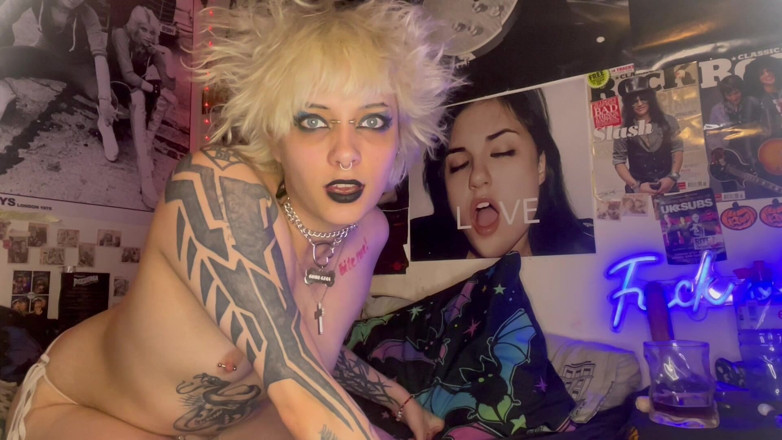 Glitterqueen1999: Bekaretimi al üvey erkek kardeşim penektomi çok küçük