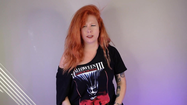 Deanna deadly: ¡La lencería hace que Deanna se convierta en una giganta...