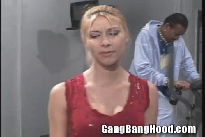 Gang Bang Hood: Anale palestra ho cagna bianca grande cazzo nero anale treno...