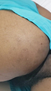La miLF con un gran culo ama il porno con il culo nero XXX