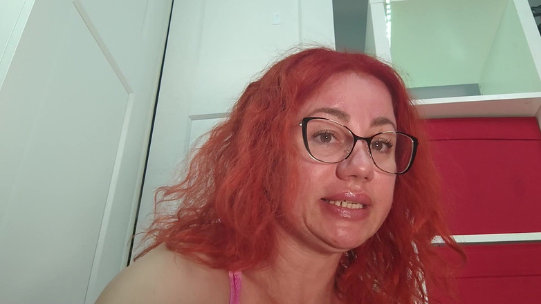 Ella Kross: Üvey annenin ıslak amına boşal hd mp4