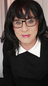 Jalovec Beri Leeds UK Crossdresser