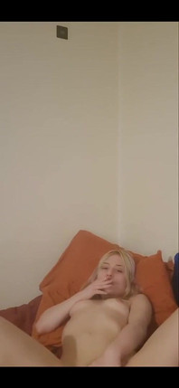 抽烟玩弄我的阴户