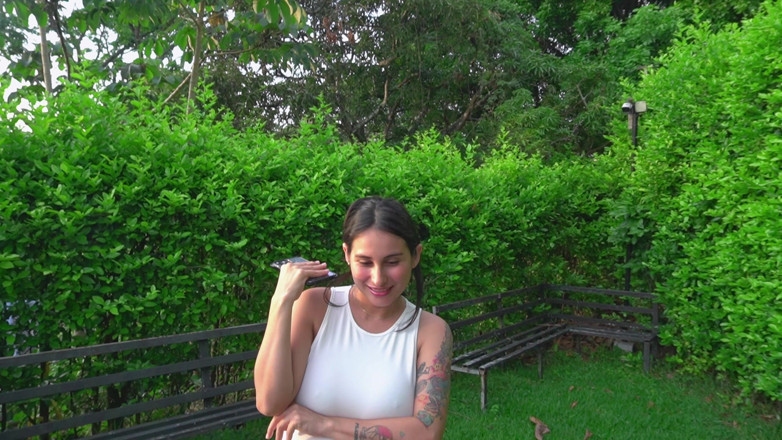 Jenifer Play: Challenge in a Park: Pregnant Girl Agrees to Use an...