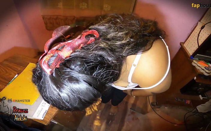 Princess Alekshi: Fottendo le mie grandi tette culo grosso segretaria indiana dopo...