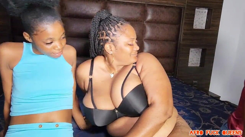 Afro fuck queens: Lovely African Babes Playing One with Another