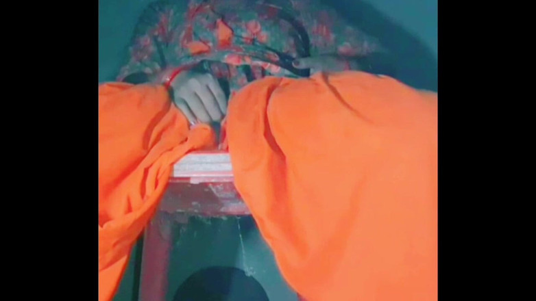 TricolorMusic3: Heet meisje masterbeert mms