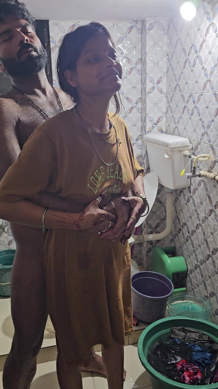 Aalox: देसी भारतीय हॉट लड़की की तंग चूत चुदाई हिंदी ऑडियो सेक्स