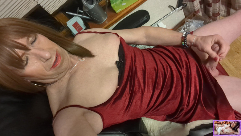 Fiona of Delights: Elegantní dáma pro tebe honí péro