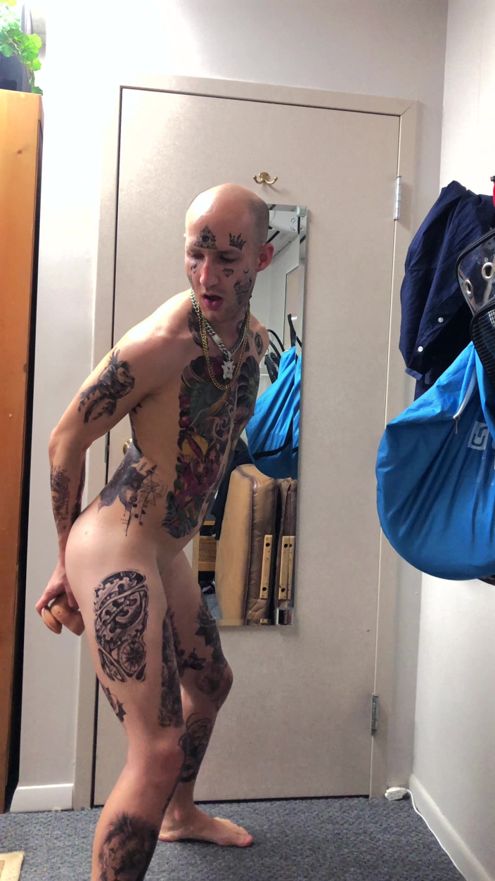 Straight ish Jake Grand: Tatted Twink Masturbation Solo