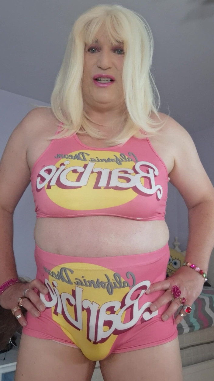 Victoria Lecherri: Bimbo fode boneca!