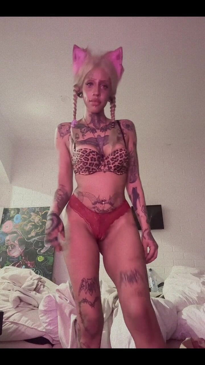 Laikalewduwu: Who Wants More Kitty Girl?