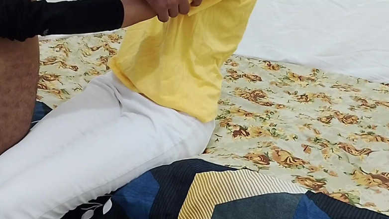 KavitaBhabhi: Cặp đôi Ấn Độ hứng tình xem phim khiêu dâm cùng nhau và...