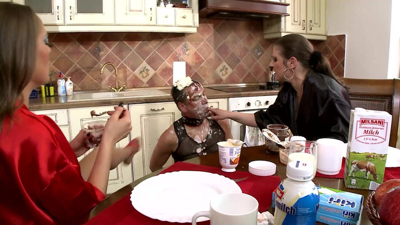 German BDSM MMV: 顺从的奴隶被凌乱的快乐覆盖